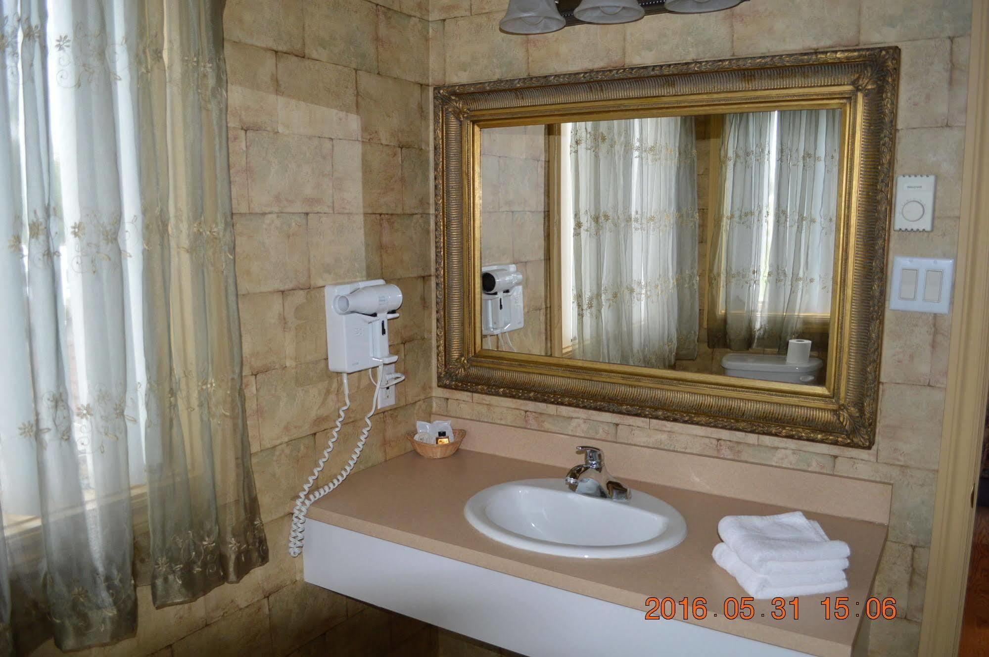 Motel-Auberge Helene Victoriaville Dış mekan fotoğraf