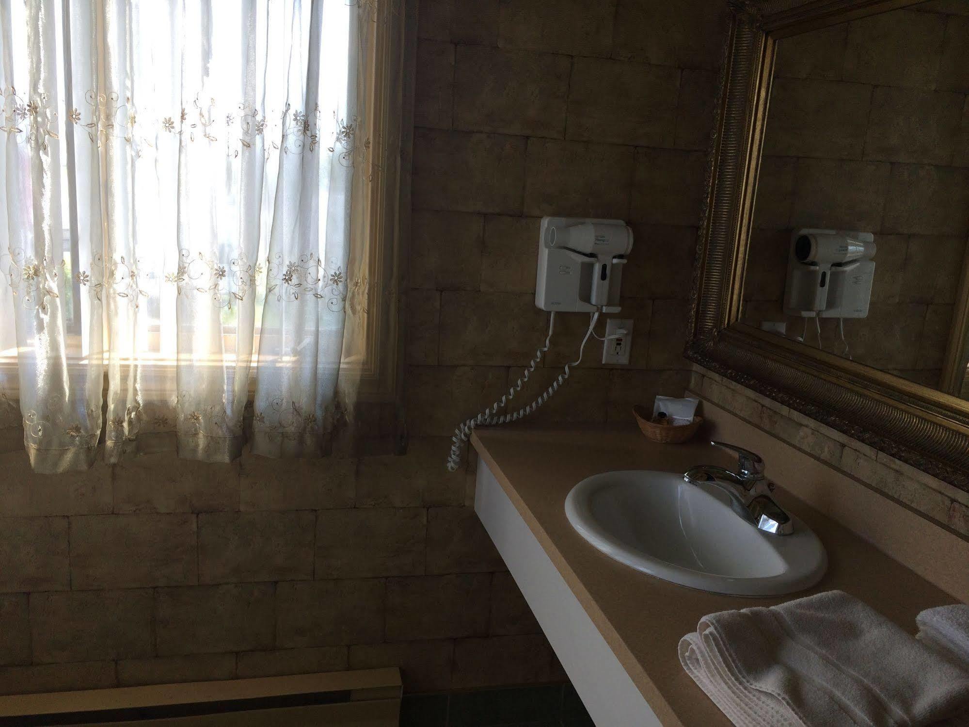 Motel-Auberge Helene Victoriaville Dış mekan fotoğraf
