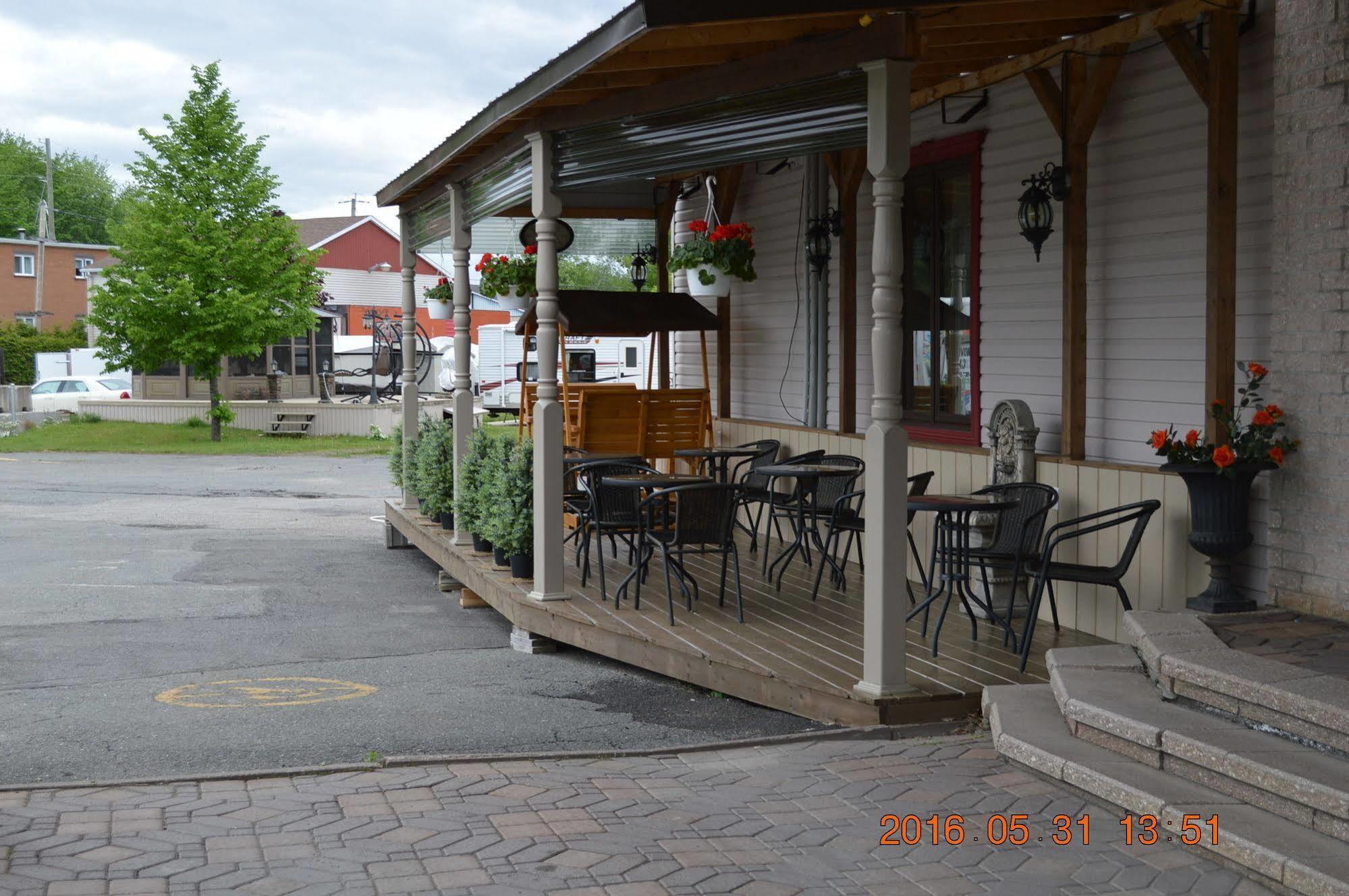 Motel-Auberge Helene Victoriaville Dış mekan fotoğraf